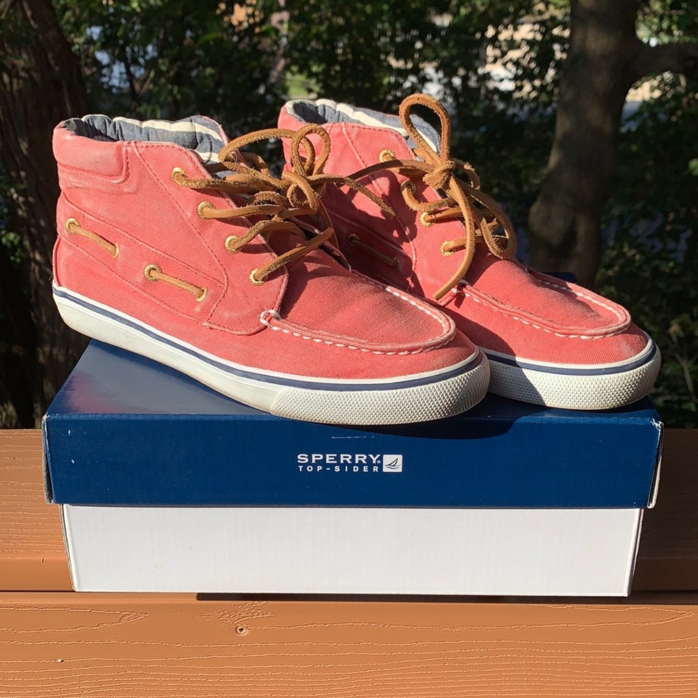 Sperry Canvased Boot